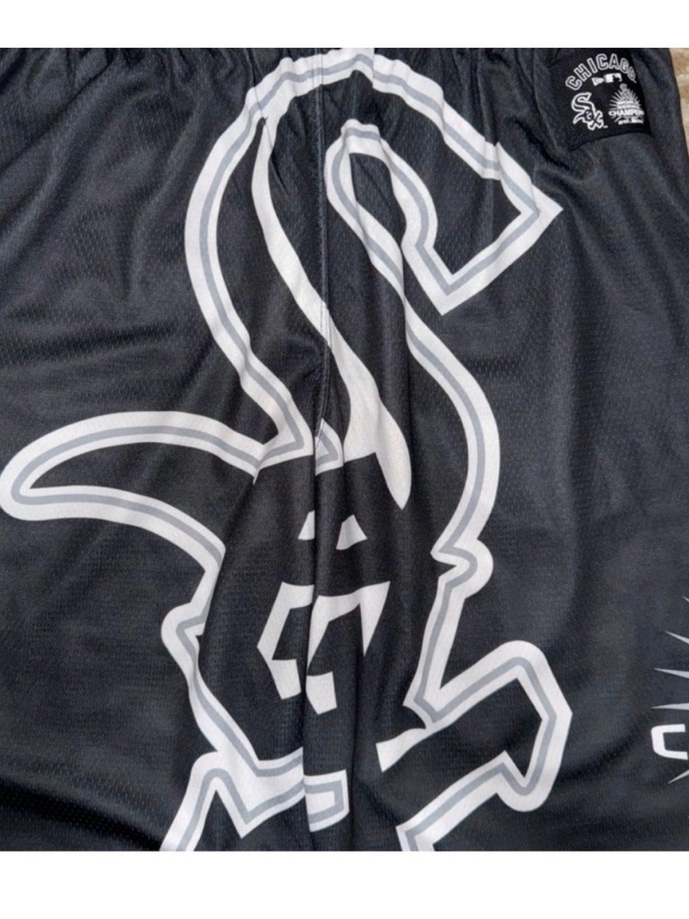 New Era Chicago Graphic Black Men's Athletic Shorts - Picture 5 of 10